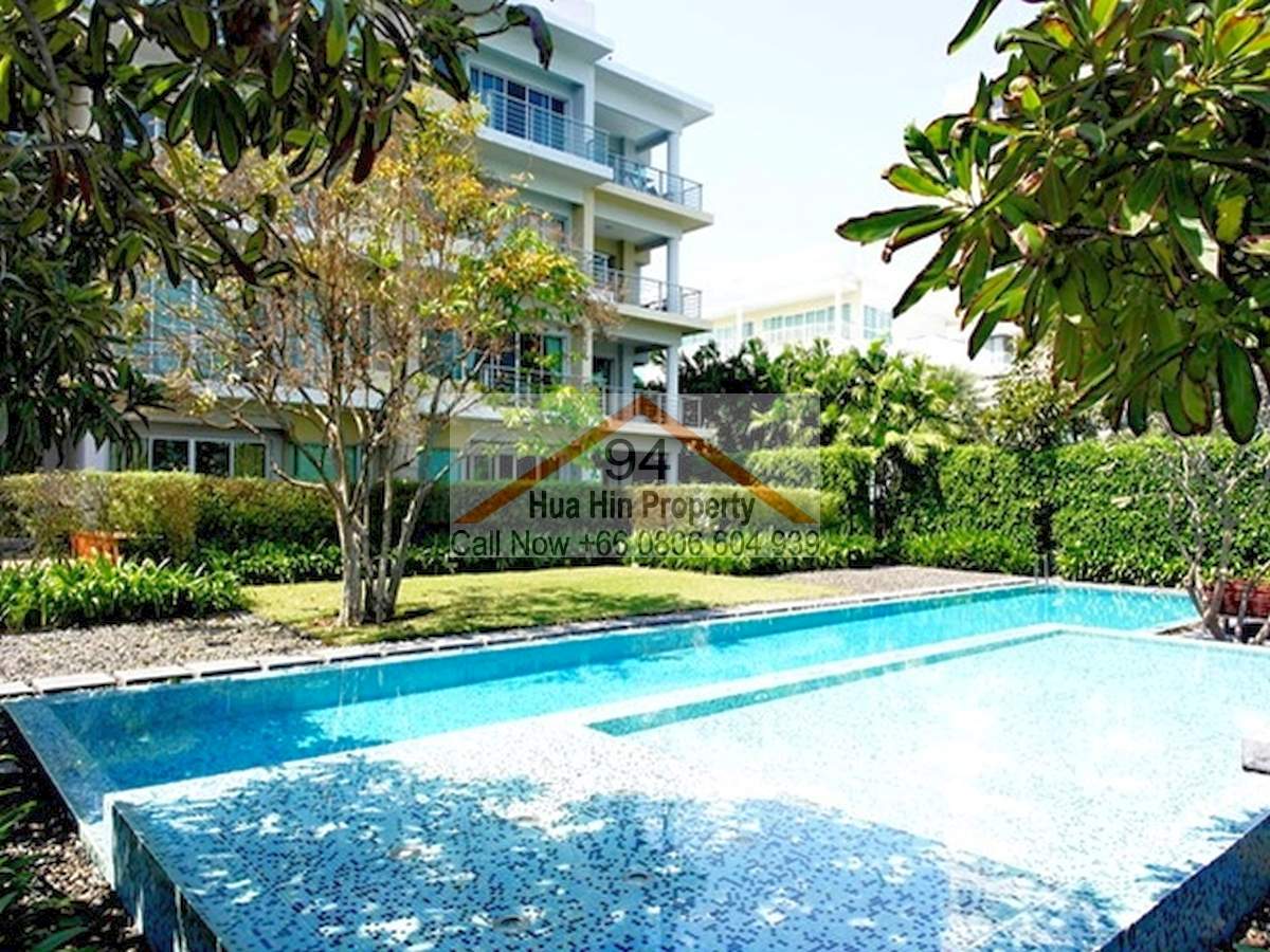 SC94033: Sea View beach front ground floor Condo minutes from everything in Hua Hin
