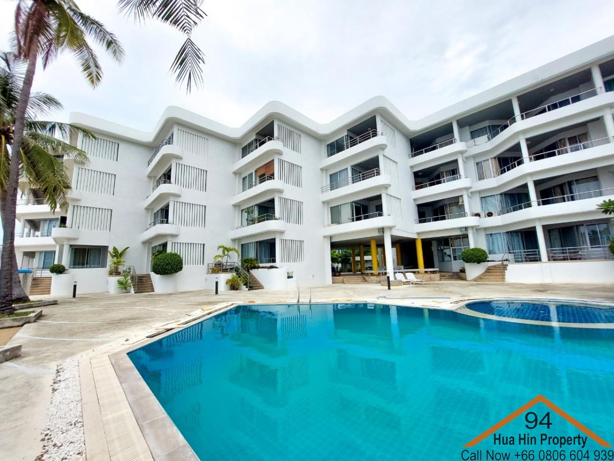 RC94105 Hua Hin, amazing location, down town Condo Baan Ploed Plern with Sea and pool view