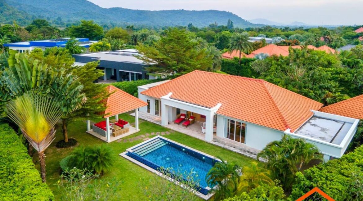 Hua Hin Baan Ing Phu Pool Villa For Sale 0856659532_002