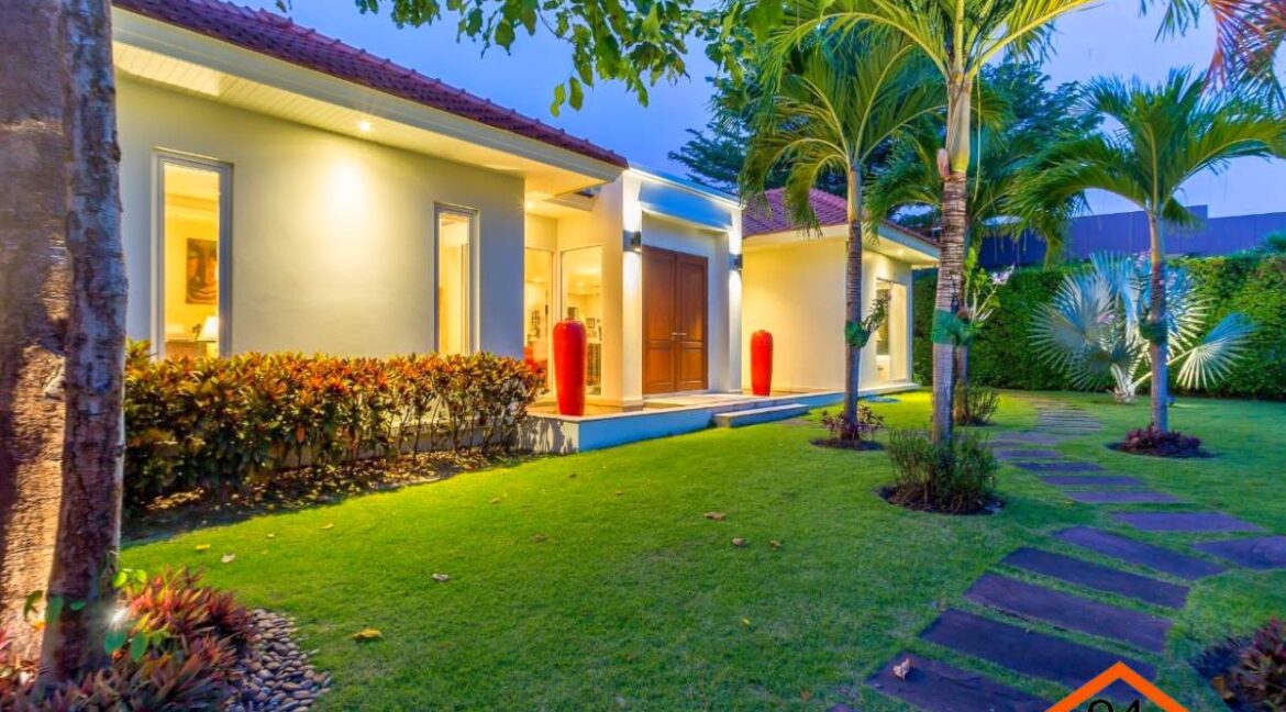 Hua Hin Baan Ing Phu Pool Villa For Sale 0856659532_011