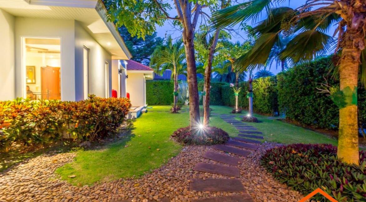 Hua Hin Baan Ing Phu Pool Villa For Sale 0856659532_013
