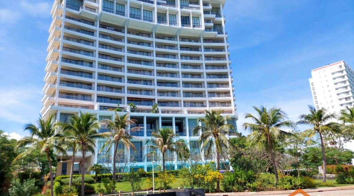 SC94180_Amwzing_view_in Boathouse_condo_walking_distance_to_the_beach_018