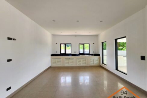 SH94479-house-for-sale-with-larg-plot-hinlekfai-area-huahin_014