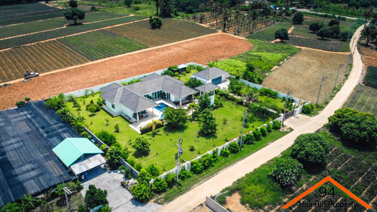 SH94504: Modern 3 bed pool villa on 2 rai private plot near Khao Tao beach between Hua Hin – Pranburi