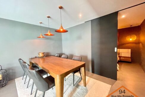 SH94512_Newly_Renovated_House_for_sale_Modern_Industrial_Style_08