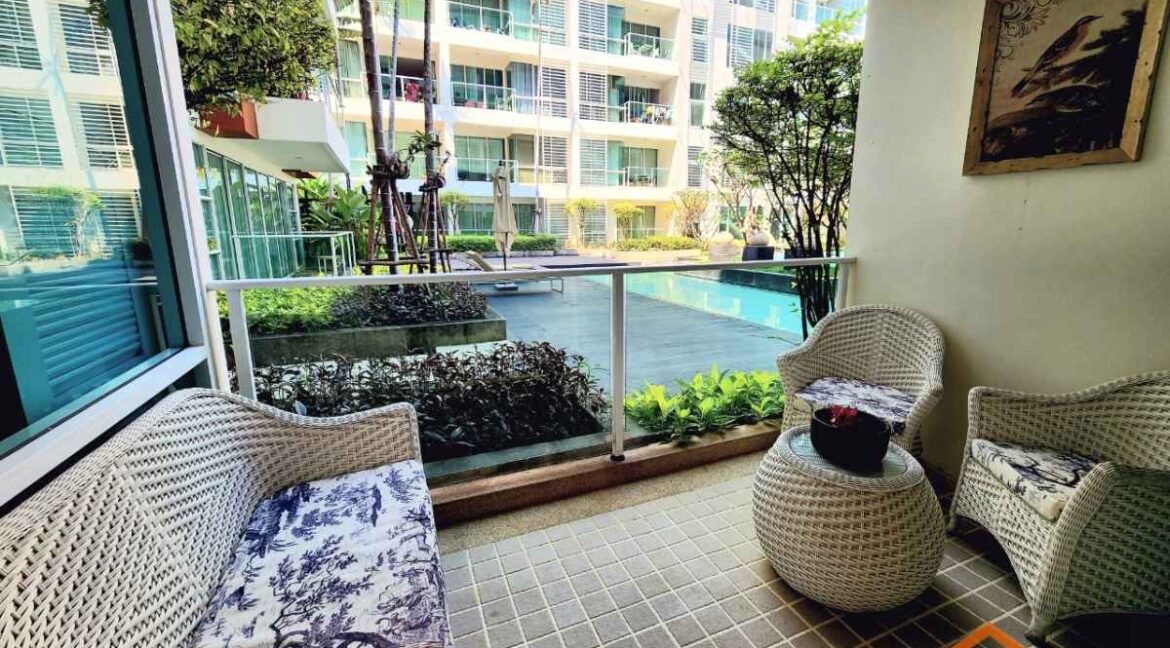 SC94194-The-Breeze-HuaHin-a-quiet-and-beautiful-condominium-on-Khao-Takiab-beach-pool-view_009