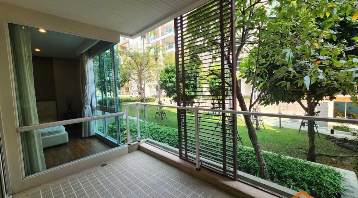 SC94195-The-Breeze-HuaHin-a-quiet-and-beautiful-condominium-on-Khao-Takiab-beach-garden-view_012