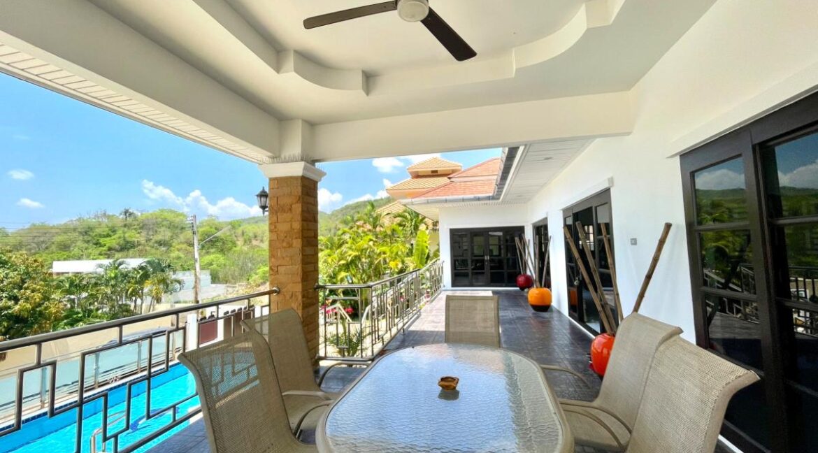 Pool villa with views for sale in Hua Hin_034