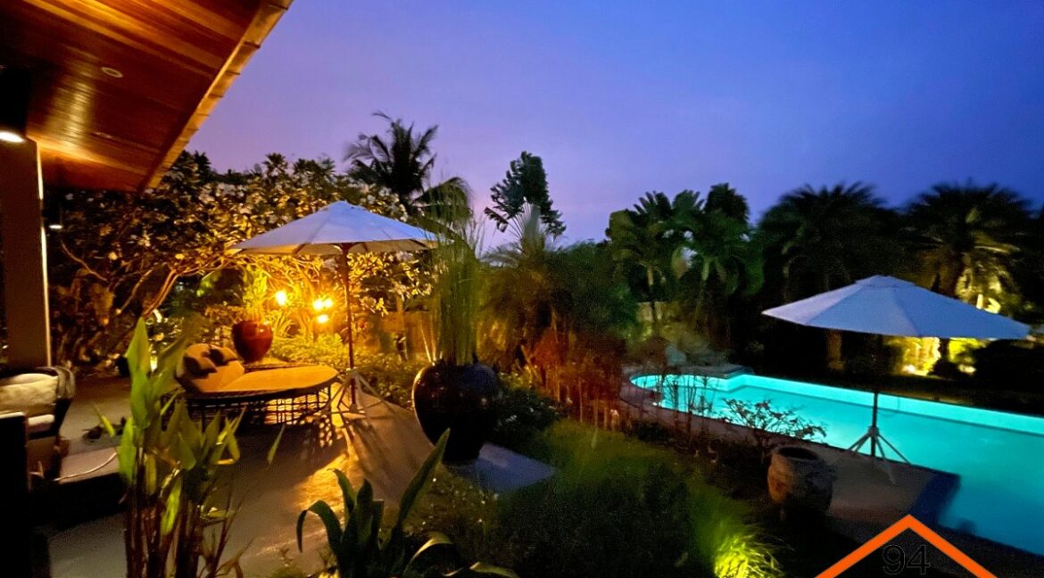 White Lotus 2 Luxury Bali Pool Villa Hua Hin_030