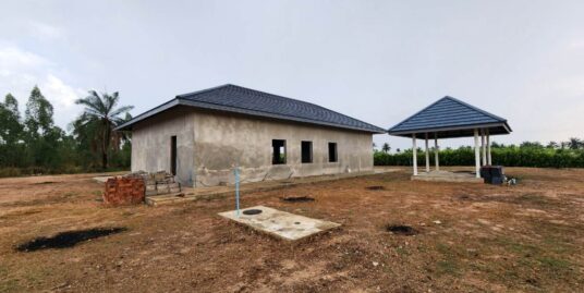 SH94526: The house is 60% complete. Want to finish on a large plot of land. Huay Mongkol area, only 30 minutes from Hua Hin town.
