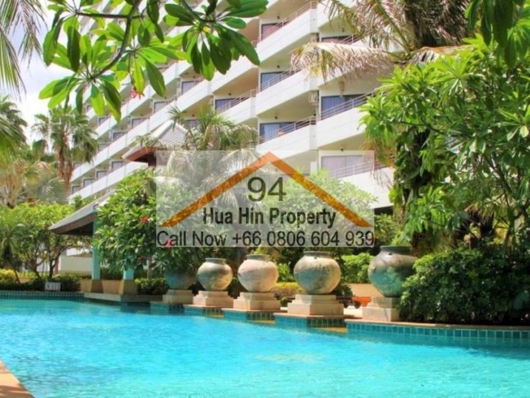 SC94144 Palm Pavilion Lake Side 9th floor unit with 2 large balcony’s located just minutes north of Hua Hin Town Centre