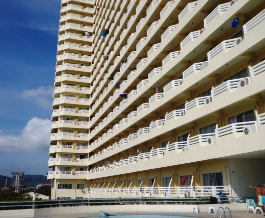 SC94098: 1 Bedroom Condo with 3 balconies – nice view close to Hua Hin soi 94 & the beach