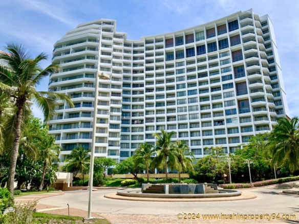 SC94103 Stunning Diamond Shaped Sea View Condo 9th Floor Boathouse Hua Hin