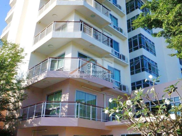 SC94132 Flame Tree Condo Hua Hin Soi 96 Convenient location – walk to everything you need!
