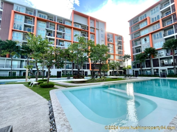SC94155 Spacious Easy Access pool side condo on Hua Hin Soi 102 with disability friendly features