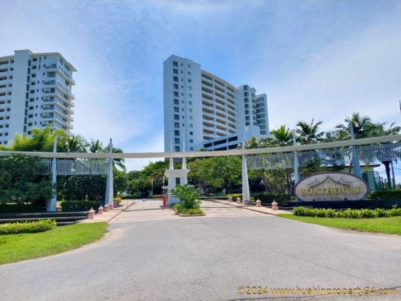 SC94173 Hua Hin North Boat House Condo on 16th floor with amazing views and beautiful beachfront location
