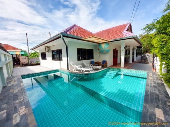 SH94564 Cozy Villa in Hua Hin Center – Price 7.2 Million THB