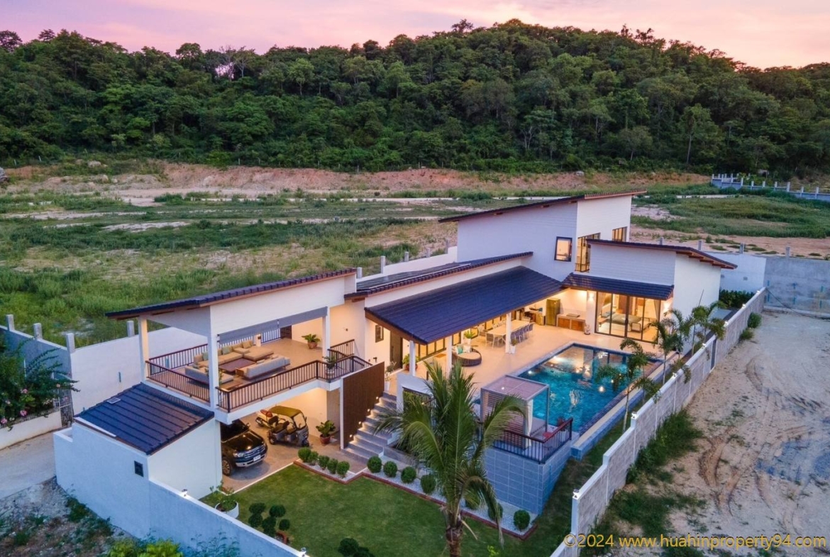 SH94581  RESALE Price Adjustment!  Luxurious 5-Bedroom Modern Pool Villa in Hua Hin 102