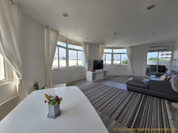 SC94585 VIP Condominium – Spacious One-Bedroom with Mountain & Sea Views