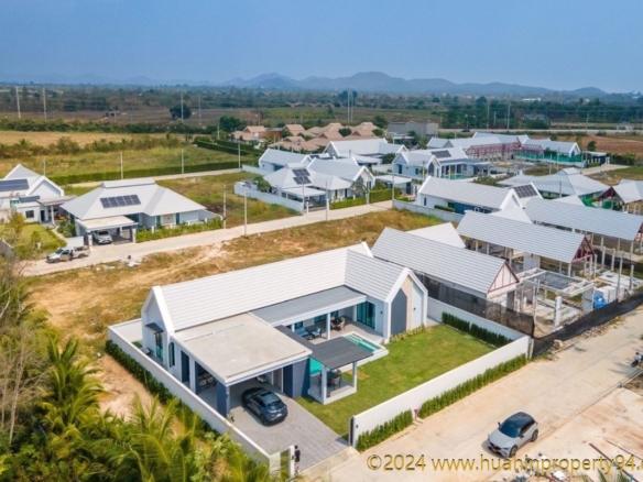 SH94642 iBreeze View Hua Hin 112 Flexible layouts cater to various lifestyles, with multiple home options available.