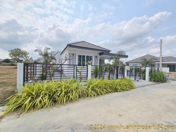 SH94641 Cozy 2-Bedroom, 2-Bathroom Home with Mountain View Near Hua Hin City – Ready to Move In