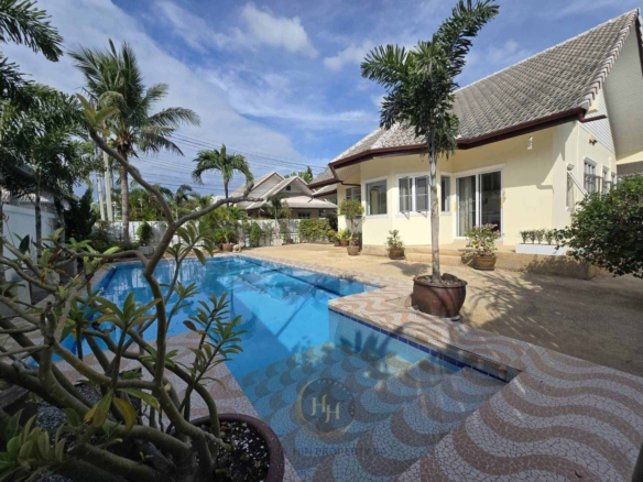 SH94677 Pool Villa for Sale – Hua Hin Soi 102 (Only 1 km from Bluport) Fully furnished | Ready to move in | Ideal for living or investment