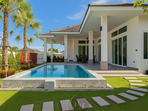 SH94685 Luxury Pool Villa for Sale in Hua Hin Soi 88 (The CoCo) – 4 Beds with Guest House & Developer Financing Available