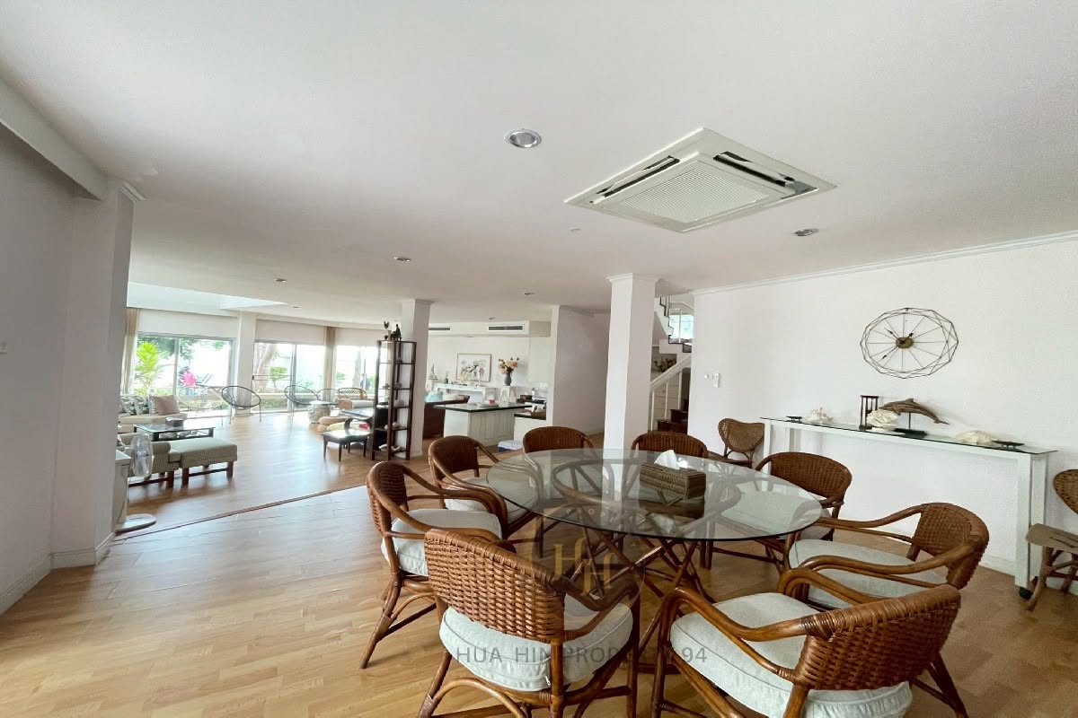 SC94699 Baan Kredsai Pranburi is a front-row beachfront condominium located approximately 20 minutes from Hua Hin, featuring a unit directly on the beach with open sea views and a high level of privacy.