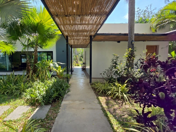 SH94704 Private Nature Living by the Lake | Sam Phraya – Palm Hills Only 15–20 Minutes to Hua Hin City Center