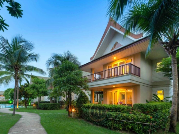 SC94707 Baan Talaysamran (บ้านทะเลสำราญ) Beachfront Condominium for Sale in Cha-Am