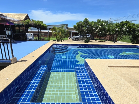 House for Sale – Prime Location in Hua Hin Soi 102