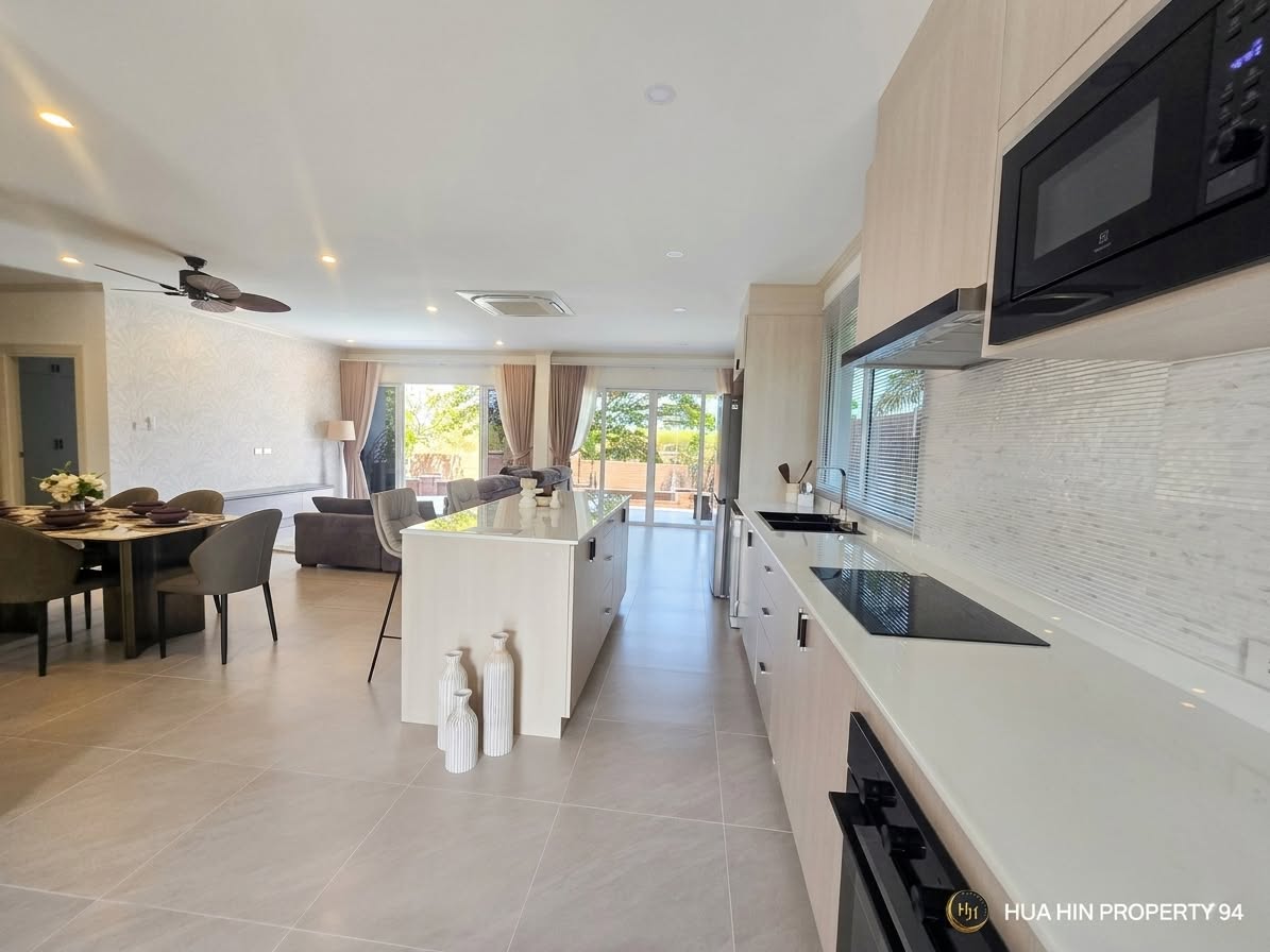 SH94717 FULLY RENOVATED LUXURY POOL VILLA FOR SALE | HUA HIN SOI 102