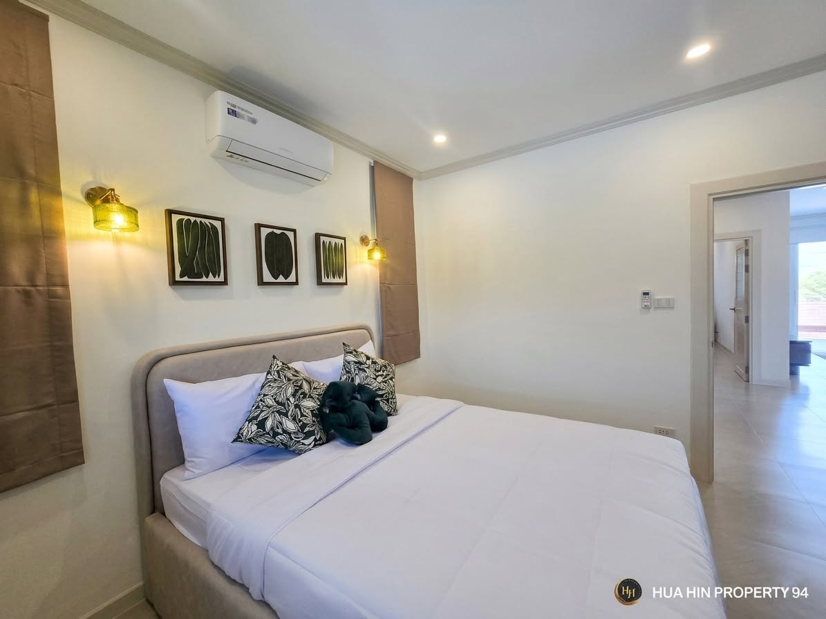 SH94717 FULLY RENOVATED LUXURY POOL VILLA FOR SALE | HUA HIN SOI 102
