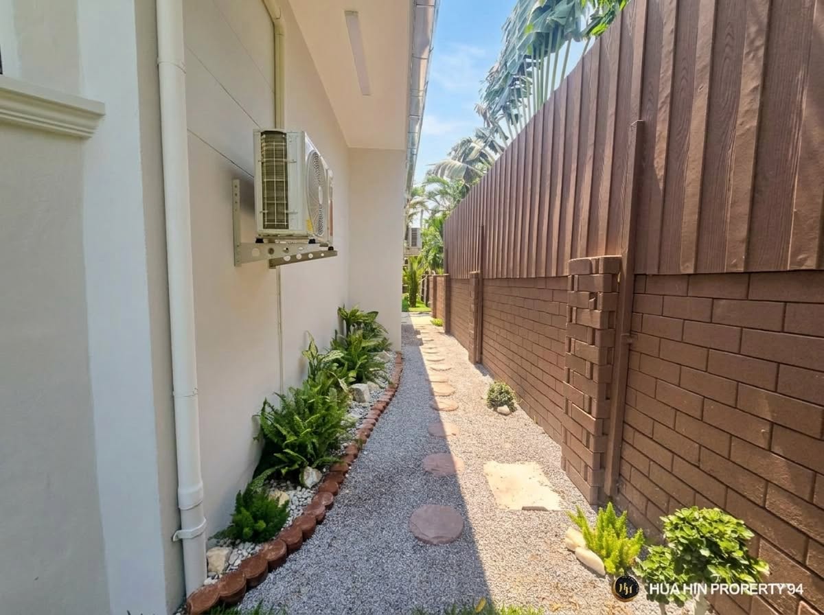 SH94717 FULLY RENOVATED LUXURY POOL VILLA FOR SALE | HUA HIN SOI 102
