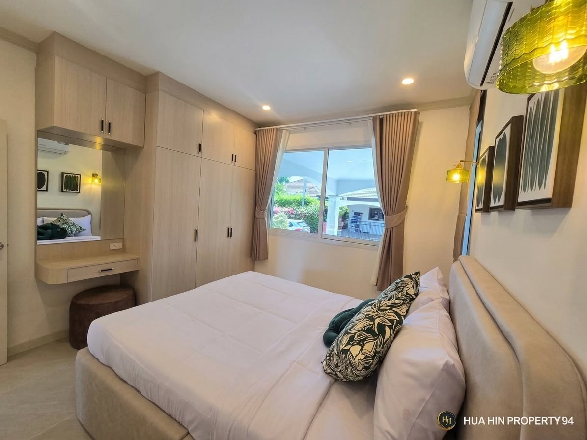 SH94717 FULLY RENOVATED LUXURY POOL VILLA FOR SALE | HUA HIN SOI 102