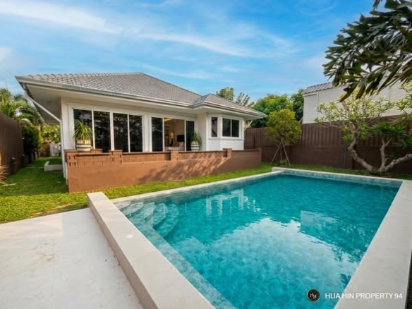 SH94717 FULLY RENOVATED LUXURY POOL VILLA FOR SALE | HUA HIN SOI 102