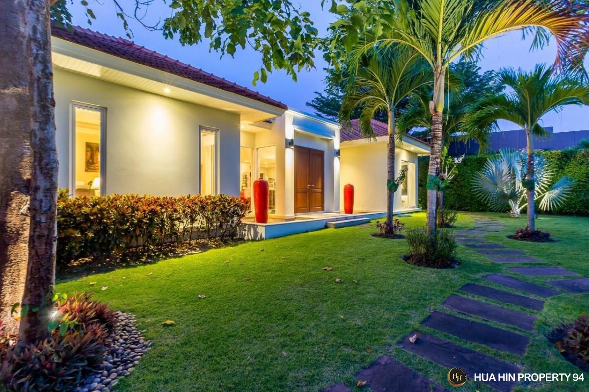 SH94723 Baan Ing Phu Villa — Hua Hin