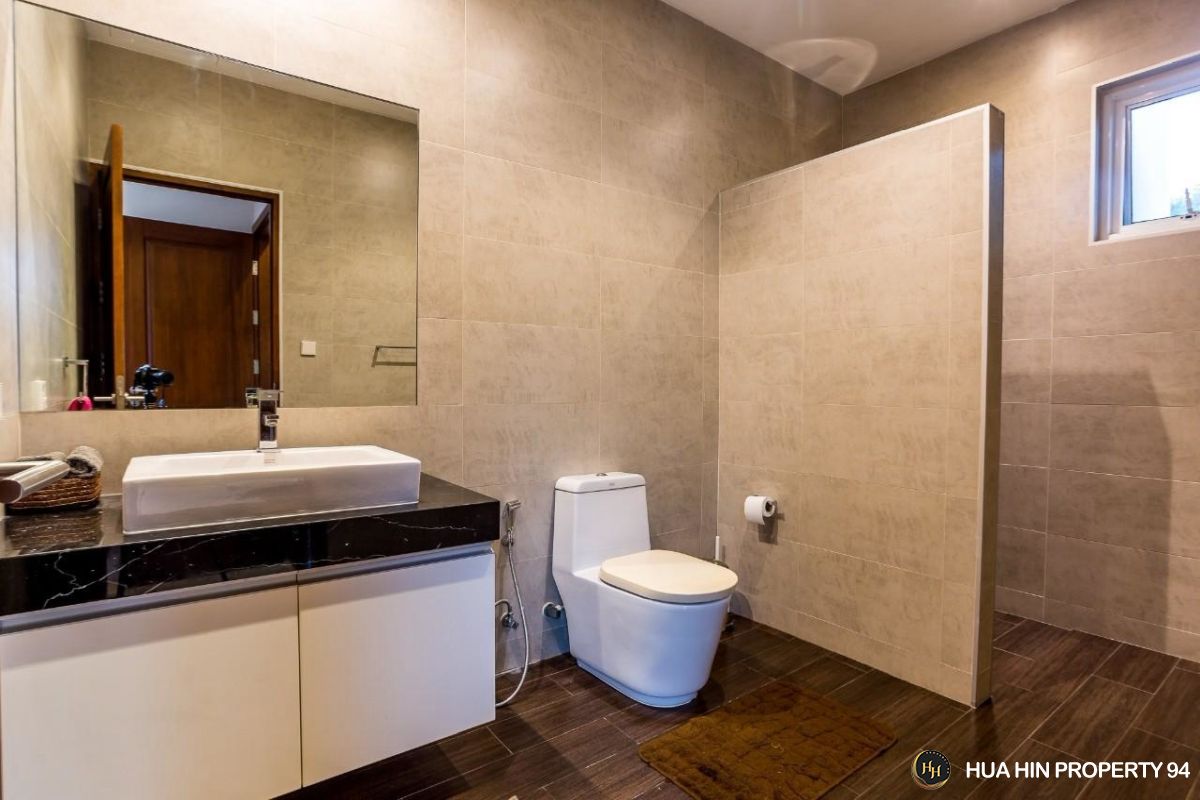 SH94723 Baan Ing Phu Villa — Hua Hin