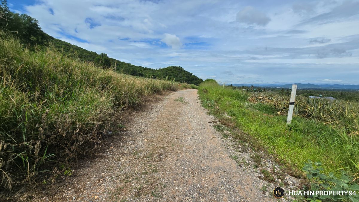 2.8d04Huahin SL94724 Rare Elevated Land with Panoramic Mountain Views — Khao Tao, Hua Hin