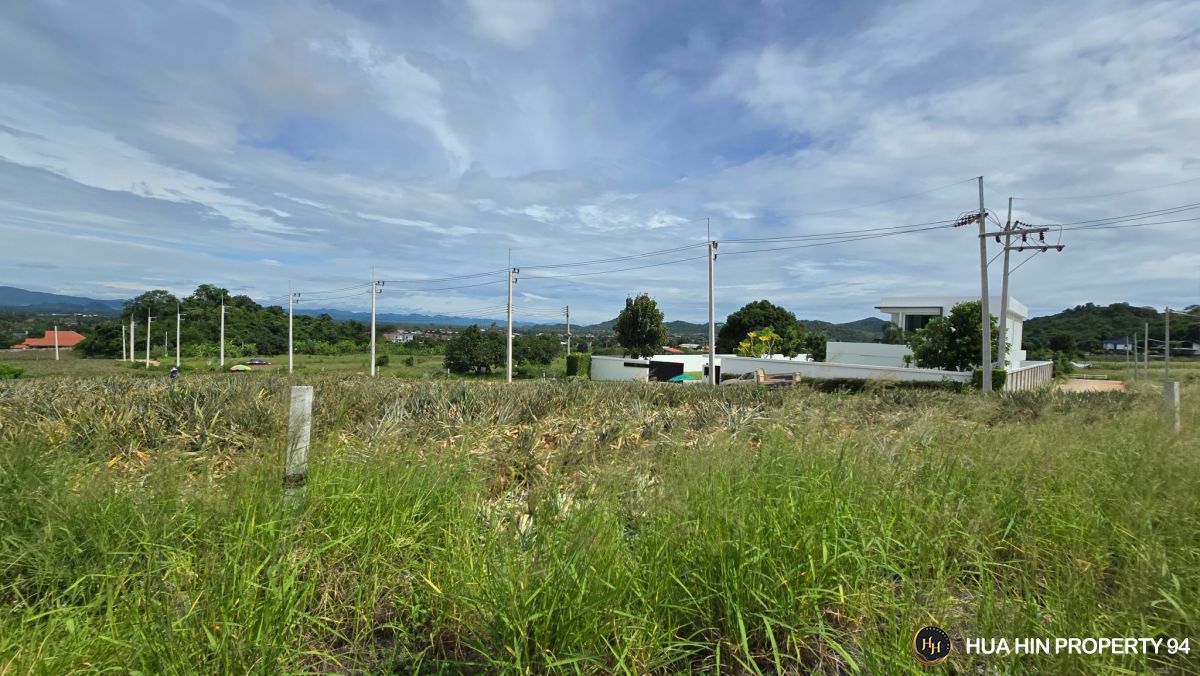 2.8d11Huahin SL94724 Rare Elevated Land with Panoramic Mountain Views — Khao Tao, Hua Hin